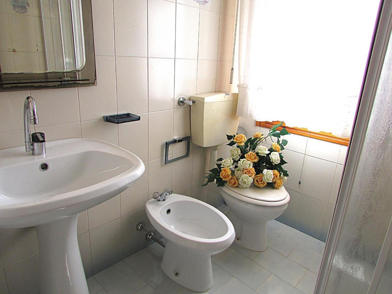 Andrea Apartment Бибионе Екстериор снимка