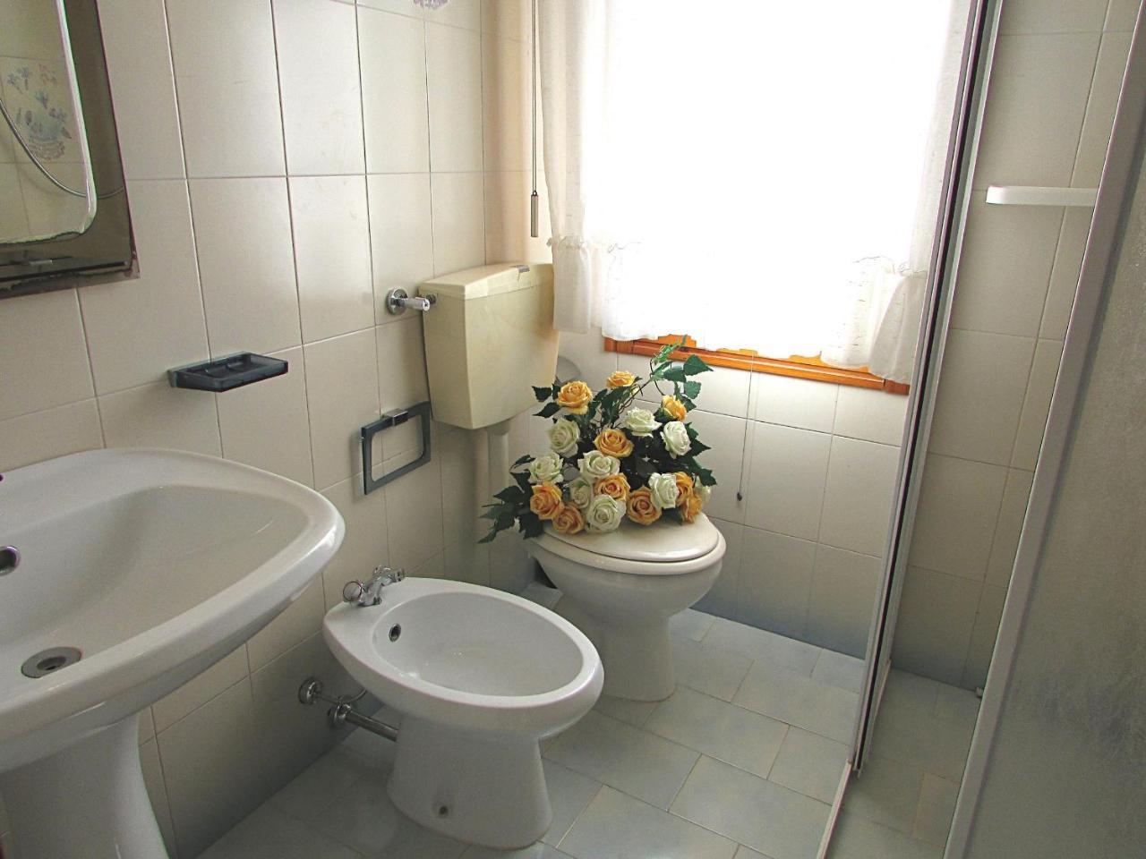 Andrea Apartment Бибионе Екстериор снимка